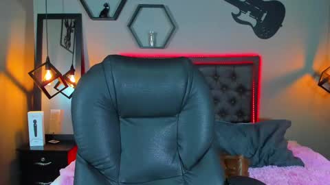 Snapshot of maddiiebrooks chatting on February 20, 2025, 5:07 pm Maddie online show from February 20, 2025, 5:07 pm