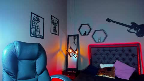 Snapshot of maddiiebrooks chatting on March 5, 2025, 8:53 pm Maddie online show from March 5, 2025, 8:53 pm