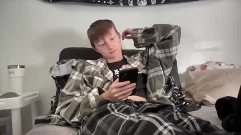 Snapshot of maddlips chatting on March 29, 2026, 5:02 pm Rat Boy online show from March 29, 2026, 5:02 pm