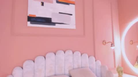 Maddy  online show from January 5, 2025, 9:15 am