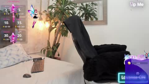 Snapshot of maddy_cooper_ chatting on January 18, 2025, 10:49 pm Maddy online show from January 18, 2025, 10:49 pm