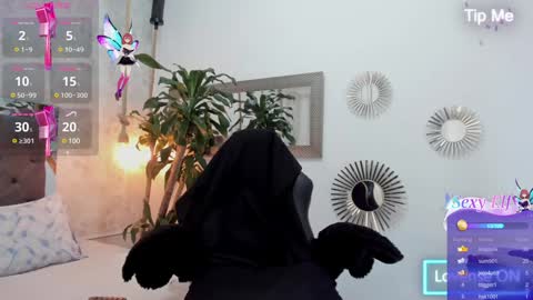 Snapshot of maddy_cooper_ chatting on January 23, 2025, 2:33 am Maddy online show from January 23, 2025, 2:33 am