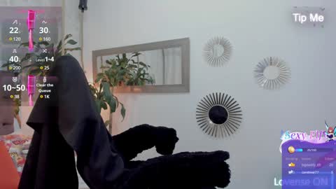 Snapshot of maddy_cooper_ chatting on February 5, 2025, 11:28 pm Maddy online show from February 5, 2025, 11:28 pm