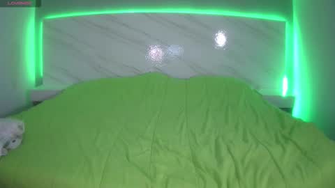 Paris online show from September 9, 2025, 3:00 pm