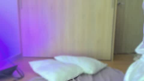 Maddy online show from December 20, 2024, 3:14 am