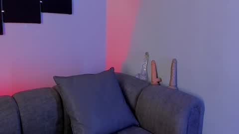 Maddy  online show from February 12, 2025, 2:10 pm