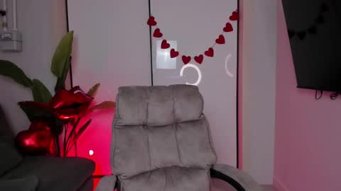 maddygarcia online show from February 11, 2025, 2:57 am