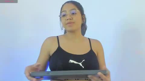madelayn_torres online show from June 14, 2026, 11:12 am