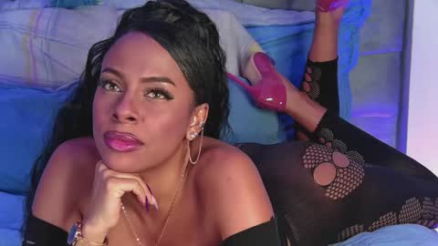 Snapshot of madeleinxxx_ chatting on December 11, 2024, 11:51 am madeleinxxx_ online show from December 11, 2024, 11:51 am