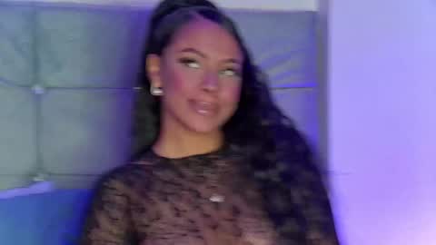 Snapshot of madeleinxxx_ chatting on December 29, 2024, 5:53 am madeleinxxx_ online show from December 29, 2024, 5:53 am