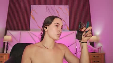 Snapshot of madeline_sweet_ chatting on February 19, 2026, 1:45 am Madeline online show from February 19, 2026, 1:45 am