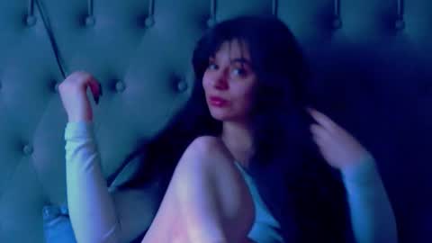 madelynvelure online show from March 29, 2026, 11:10 am