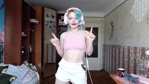 Alice Kaneki online show from February 19, 2026, 6:53 am