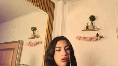 Snapshot of madhison_5 chatting on March 2, 2026, 12:23 pm madhison_5 online show from March 2, 2026, 12:23 pm