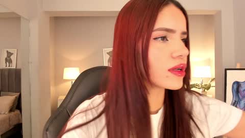 Madie  online show from January 4, 2025, 11:43 am