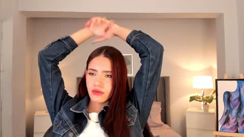 Madie  online show from January 5, 2025, 12:42 pm