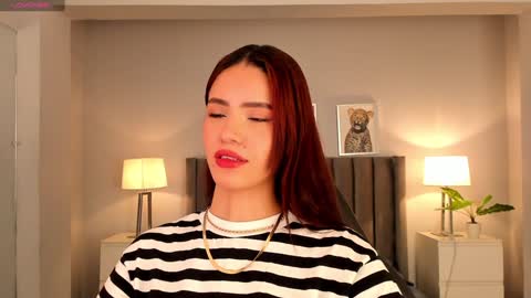 Madie  online show from January 18, 2025, 11:43 am