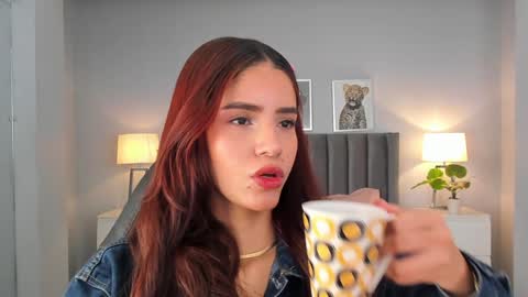 Madie  online show from February 4, 2025, 11:49 am