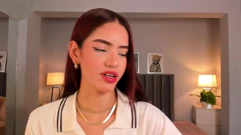 Madie  online show from March 5, 2025, 10:55 am