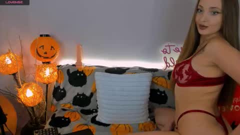 Snapshot of madis0n_crystal chatting on October 25, 2025, 10:15 pm Madison online show from October 25, 2025, 10:15 pm