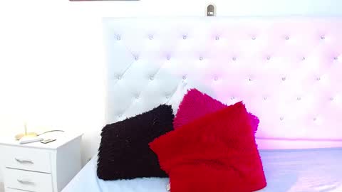 Jenny  online show from March 8, 2025, 2:19 pm