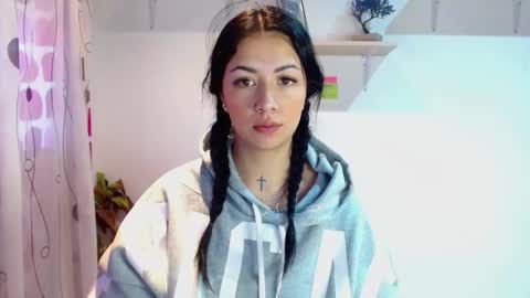 Snapshot of madisoncambel chatting on December 10, 2024, 1:33 pm Madison Cambel online show from December 10, 2024, 1:33 pm