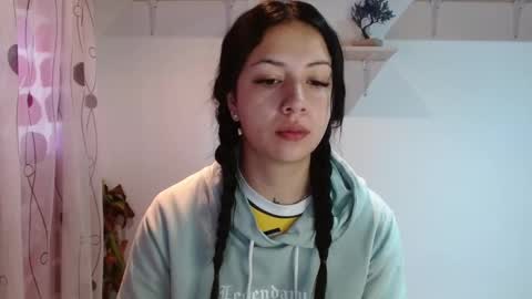 Snapshot of madisoncambel chatting on December 12, 2024, 2:44 pm Madison Cambel online show from December 12, 2024, 2:44 pm