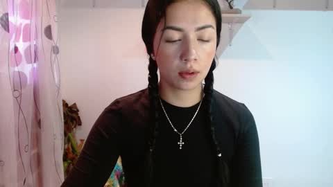 Snapshot of madisoncambel chatting on December 19, 2024, 6:12 pm Madison Cambel online show from December 19, 2024, 6:12 pm