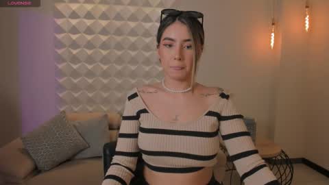 Maddi Collins online show from October 11, 2025, 7:45 pm