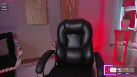 Maddi Collins online show from April 3, 2026, 11:19 am