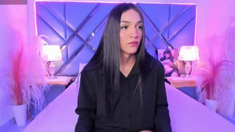 Maddi online show from May 15, 2026, 5:42 pm