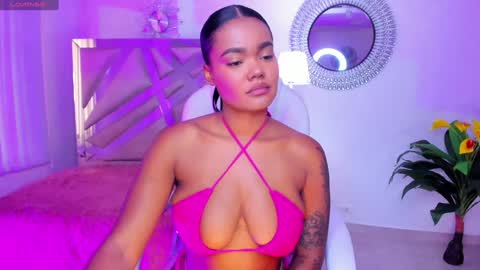 Snapshot of madisson_davon chatting on December 14, 2024, 2:53 pm Madisson Davon online show from December 14, 2024, 2:53 pm