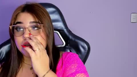 madissonlee__ online show from December 16, 2025, 7:19 pm