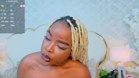 Madisson Lopez online show from November 20, 2025, 10:42 pm