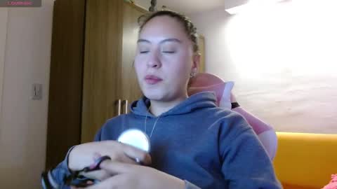 Snapshot of madissonn__ chatting on November 29, 2025, 6:16 am MADY online show from November 29, 2025, 6:16 am