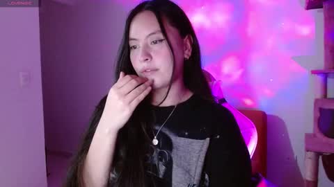 Snapshot of madissonn__ chatting on December 20, 2025, 5:14 am MADY online show from December 20, 2025, 5:14 am