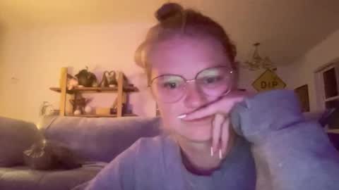 madlymads online show from December 13, 2025, 11:43 pm