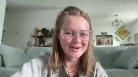 madlymads online show from December 14, 2025, 3:39 pm