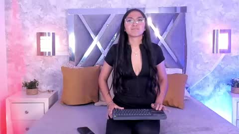 Mady Roa online show from May 26, 2026, 3:35 am