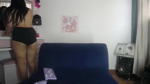 Snapshot of mady_short chatting on May 4, 2026, 8:38 pm MADY online show from May 4, 2026, 8:38 pm