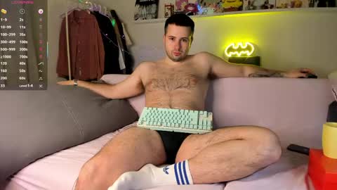 Snapshot of madzuru chatting on April 26, 2026, 4:32 am Gregory online show from April 26, 2026, 4:32 am