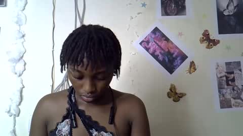 Maee online show from January 13, 2026, 12:05 am