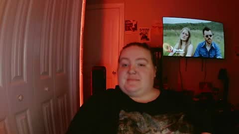 Snapshot of maeluxe chatting on July 13, 2026, 5:10 am maeluxe online show from July 13, 2026, 5:10 am