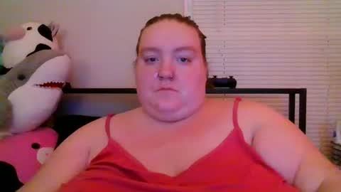 Snapshot of maeluxe chatting on July 21, 2026, 5:21 am maeluxe online show from July 21, 2026, 5:21 am