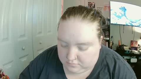 Snapshot of maeluxe chatting on July 27, 2026, 8:05 pm maeluxe online show from July 27, 2026, 8:05 pm