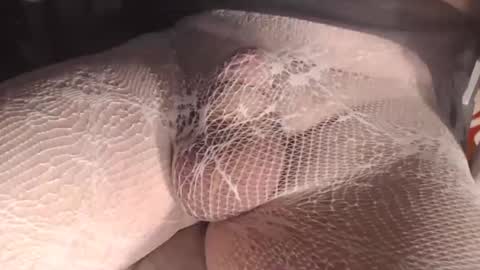 maestro2017 online show from October 15, 2025, 9:37 pm