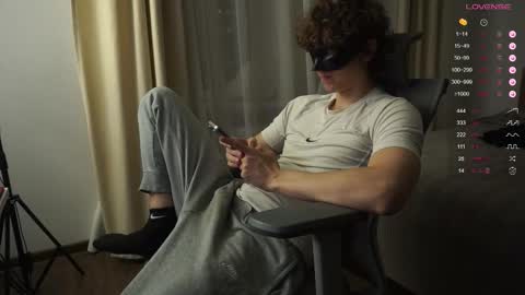 Mike XMaestro 3369 online show from October 5, 2025, 6:17 pm