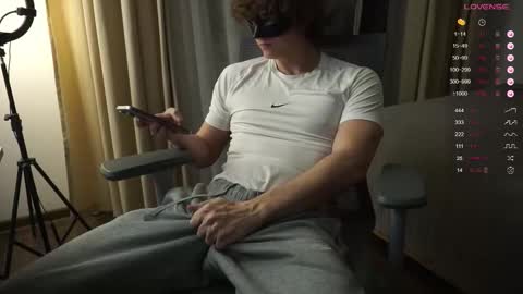 Mike XMaestro 3369 online show from November 8, 2025, 9:02 pm