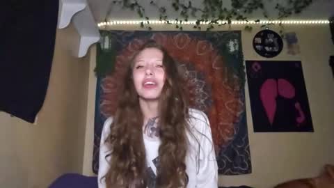 Snapshot of maevedotexe chatting on November 16, 2025, 8:14 pm maevedotexe online show from November 16, 2025, 8:14 pm