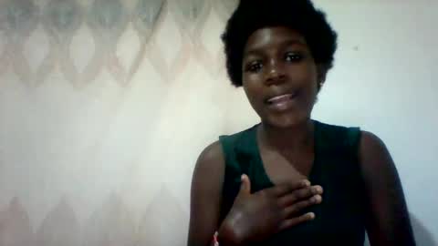 Snapshot of maevre_ chatting on February 7, 2026, 10:19 am maevre_ online show from February 7, 2026, 10:19 am